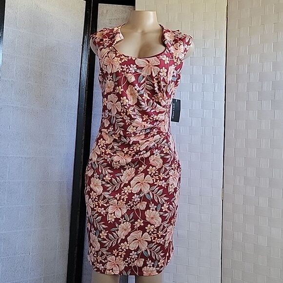 BRAND NEW STELLA & JULIE FLORAL PRINT DESIGN MULTI-COLOR SLEEVELESS SHEATH DRESS - Picture 9 of 10
